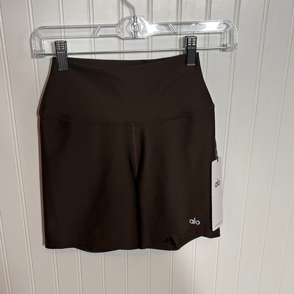 Alo High-Rise espresso Athletic Shorts
